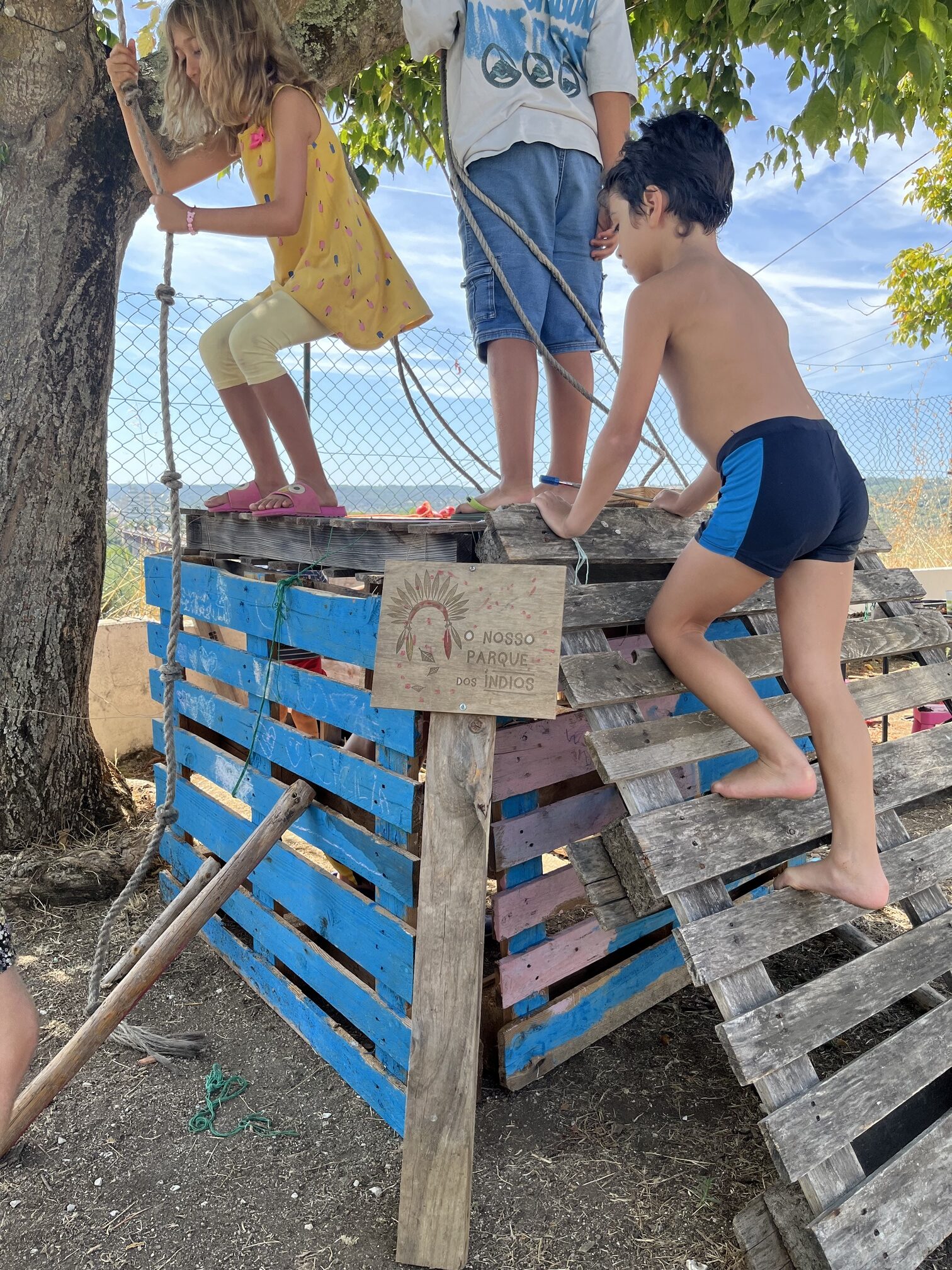brincadeira forest school